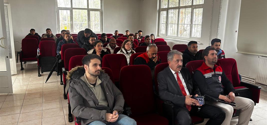 IĞDIR'DA VETERİNER HEKİMLERE NUMUNE ALMA VE GÖNDERME EĞİTİMİ VERİLDİ