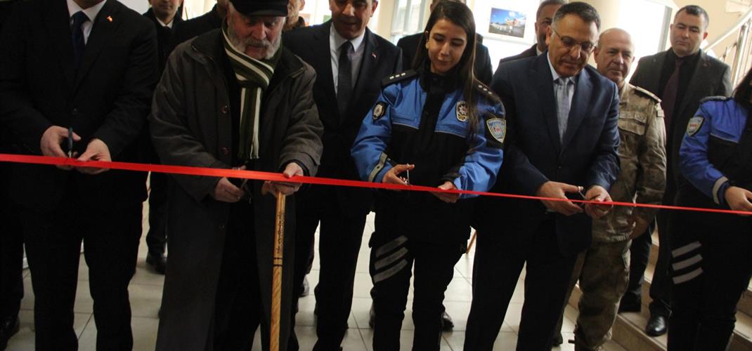 15. Uluslararası Tarım ve İnsan Fotoğraf Sergisi Iğdır’da Açıldı